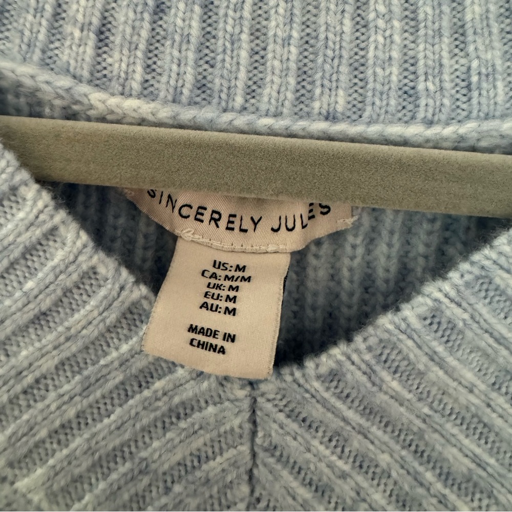 Blue sweater vest - Picture 3 of 3